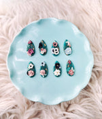 Load image into Gallery viewer, Spring Floral Box | Flower &amp; Leaf Slab Cutters
