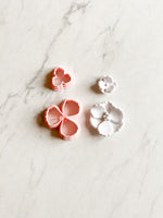 Load image into Gallery viewer, Floral Cutters | Three Petal
