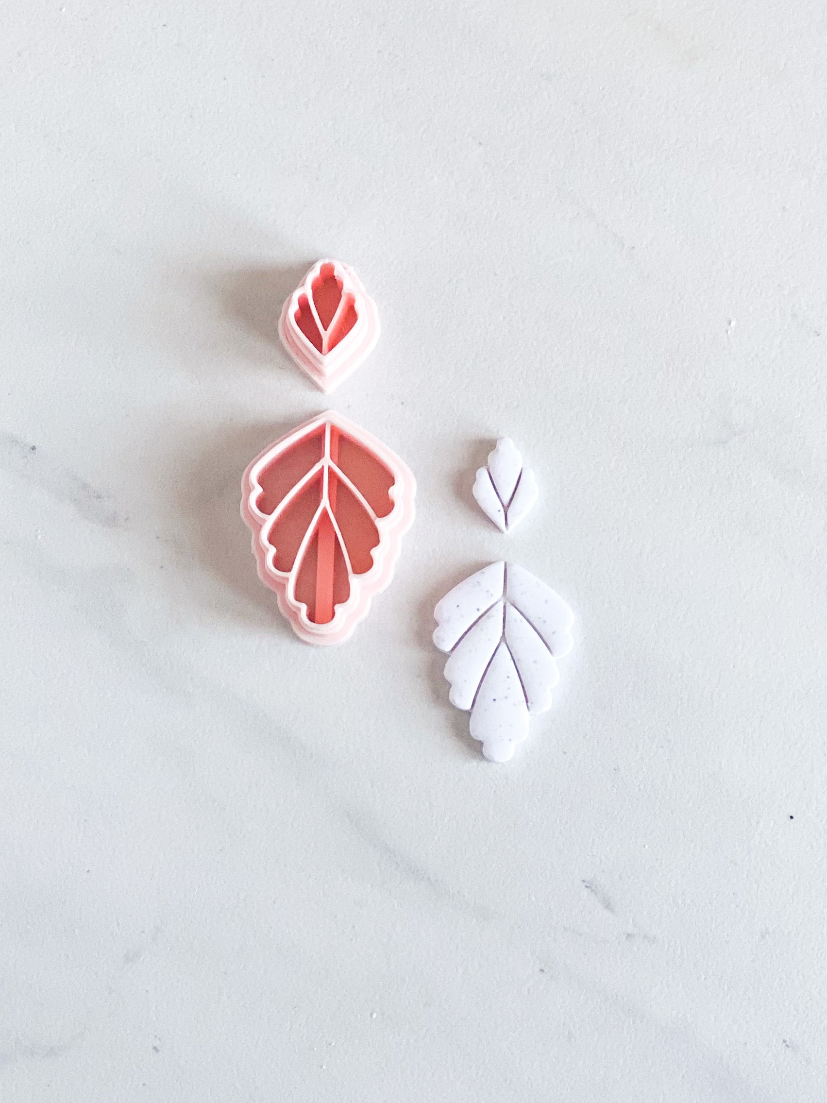 April Cutters | Scalloped Leaf