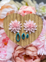 Load image into Gallery viewer, Spring Floral Box | Dahlia
